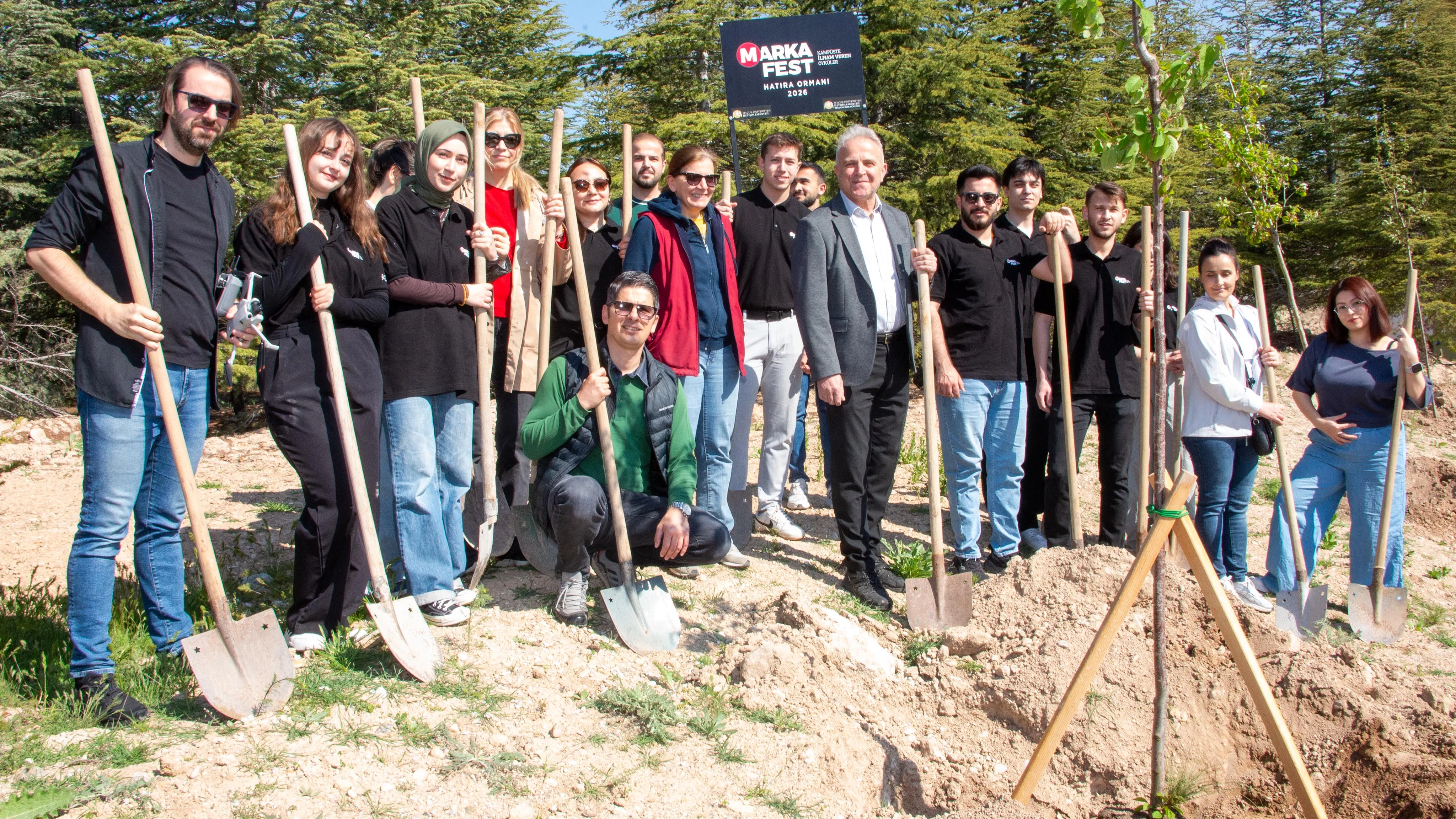Fidanlar, MarkaFest Hatıra Ormanı için toprakla buluşturuldu